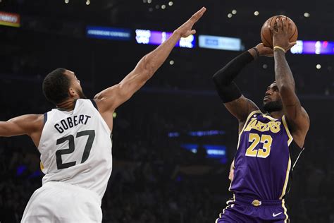 LeBron scores 25 as Lakers end three-game skid, beat Jazz. LOS ANGELES -- — LeBron James scored 25 points and Stanley Johnson had 10 of his 15 points in the fourth quarter to lead the Los ...